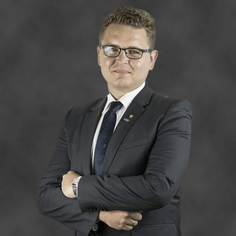 Tomasz_Wlodarczyk-1-768×768