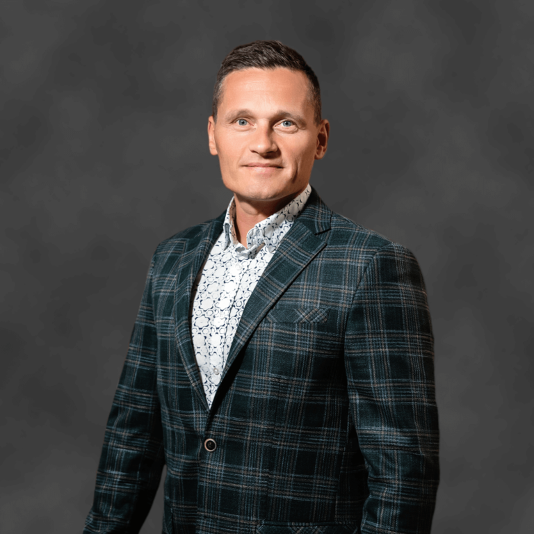 marcin_jalowiecki_1-1-768×768 (1)